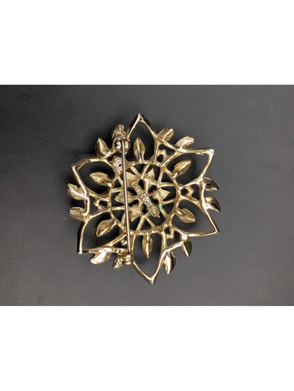 Vintage Sarah Coventry Woodland Flower Brooch Gold Tone Openwork Leaf Pin 2